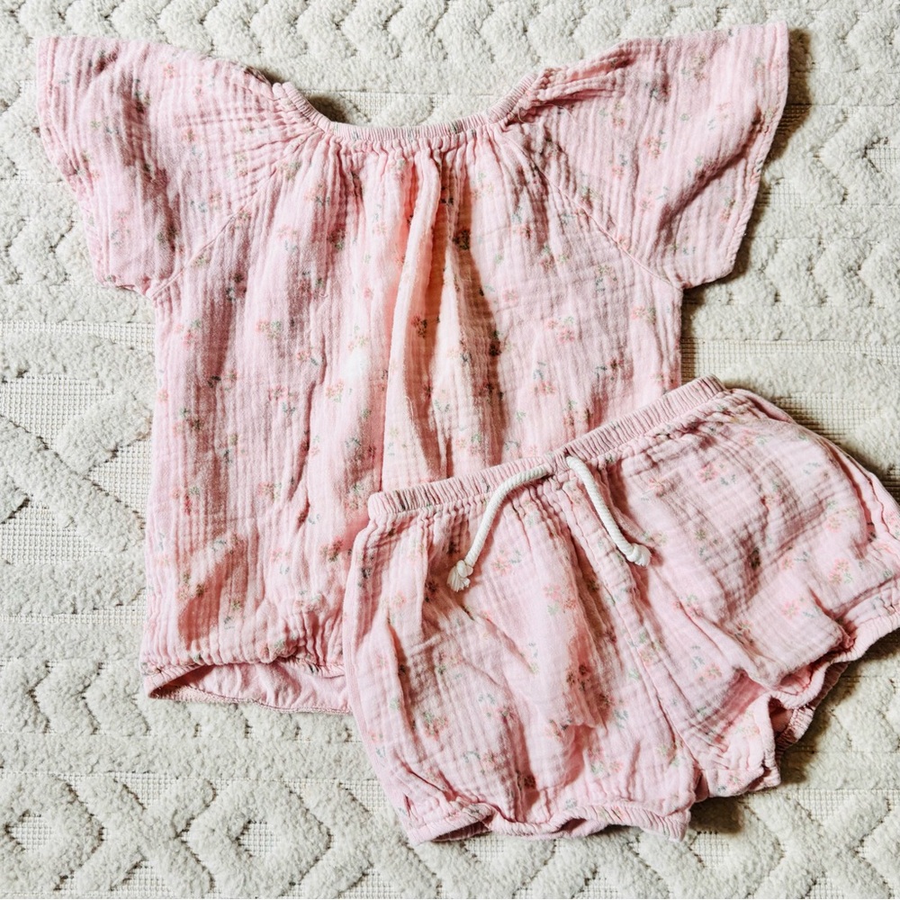 Zara Cotton Gauze Pink Floral 2-pc Short Sleeve Top & Bloomers Girls 3-4T